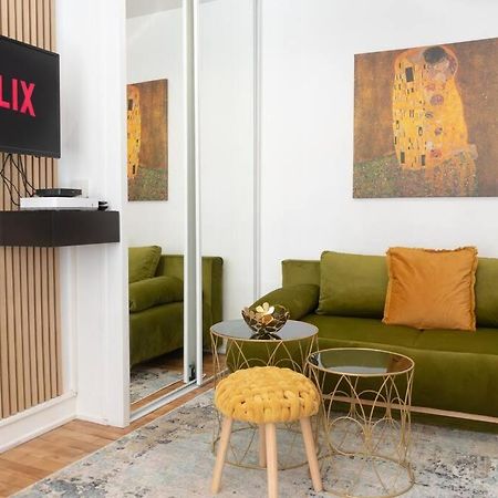 איברי-סור-סיין Parisian & Chic Appartement -15 Min From Paris Center מראה חיצוני תמונה