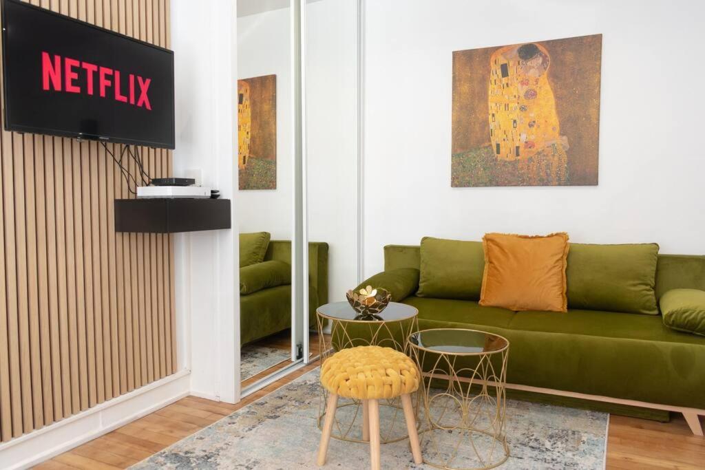 איברי-סור-סיין Parisian & Chic Appartement -15 Min From Paris Center מראה חיצוני תמונה