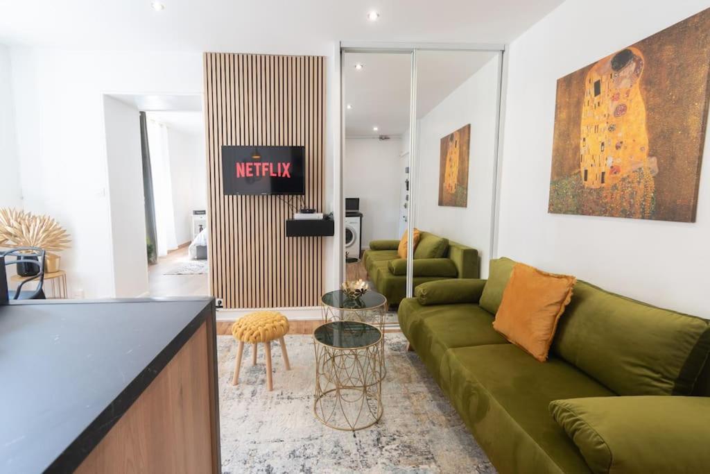 איברי-סור-סיין Parisian & Chic Appartement -15 Min From Paris Center מראה חיצוני תמונה